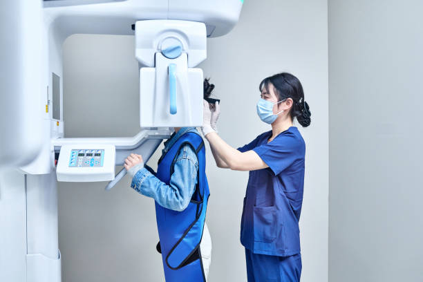 Best Emergency Gum Treatment in Bell, CA